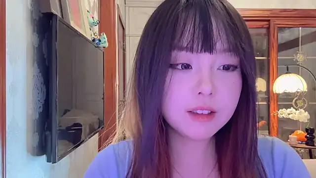 Snapshot of thelittlexx chatting on May 4, 2026, 7:44 am thelittlexx online show from May 4, 2026, 7:44 am