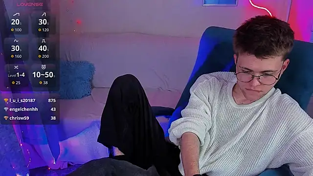 Snapshot of Thomas_Norton chatting on June 11, 2026, 12:32 am Thomas Norton online show from June 11, 2026, 12:32 am