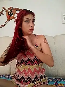Derieri Blush online show from May 19, 2026, 1:18 pm