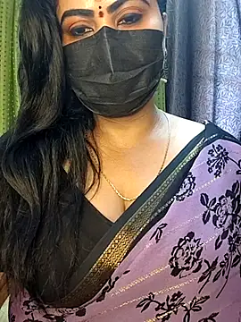 Snapshot of Anushka_flower chatting on May 18, 2026, 4:07 am Anushka flower online show from May 18, 2026, 4:07 am