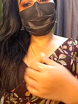 Snapshot of Anushka_flower chatting on May 4, 2026, 12:41 pm Anushka flower online show from May 4, 2026, 12:41 pm
