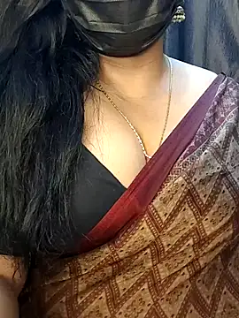Snapshot of Anushka_flower chatting on April 17, 2026, 8:33 pm Anushka flower online show from April 17, 2026, 8:33 pm