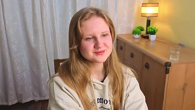 Snapshot of VickieTennis chatting on April 1, 2026, 6:38 pm VickieTennis online show from April 1, 2026, 6:38 pm