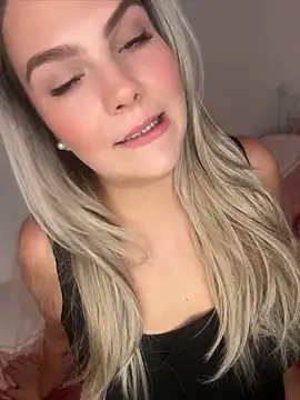 Blonde Cougar online show from July 21, 2026, 8:43 pm