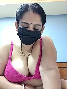 Snapshot of sonalidey5564 chatting on April 25, 2026, 8:50 am sonalidey5564 online show from April 25, 2026, 8:50 am