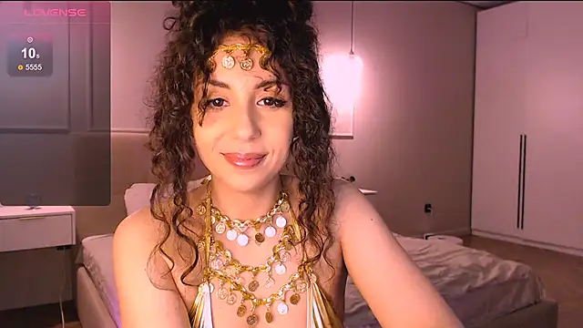 curly jade  online show from April 25, 2026, 9:23 pm