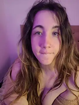 AlissonDavenport online show from May 3, 2026, 6:44 pm