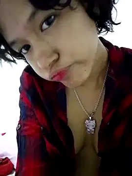 Snapshot of Yi_Uzi chatting on June 27, 2026, 1:33 am Yi Uzi online show from June 27, 2026, 1:33 am