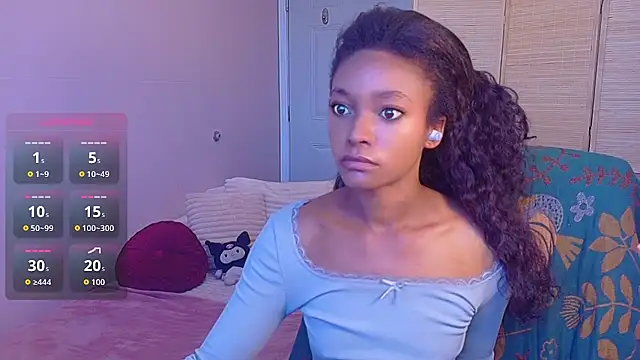 Snapshot of Amber_Fae chatting on June 4, 2026, 7:18 pm Amber Fae online show from June 4, 2026, 7:18 pm