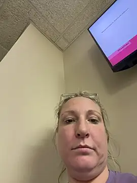 sweetkacibaby online show from May 11, 2026, 5:43 pm