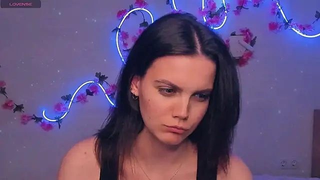 JuliannPaysour online show from May 15, 2026, 7:39 am