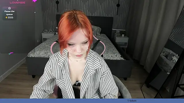 Snapshot of Loly_Cuttie chatting on April 14, 2026, 12:59 am Loly Cuttie online show from April 14, 2026, 12:59 am