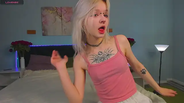 Snapshot of Mary_Wester chatting on April 1, 2026, 1:08 am Mary Wester online show from April 1, 2026, 1:08 am