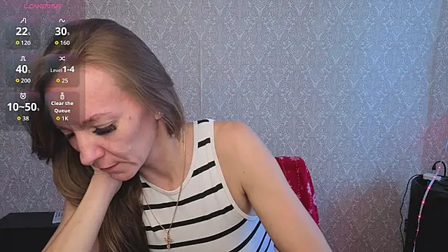 jesica mooonn online show from March 27, 2026, 8:26 am