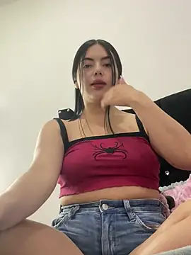 Snapshot of Cami_olarte chatting on May 7, 2026, 4:28 am Cami olarte online show from May 7, 2026, 4:28 am