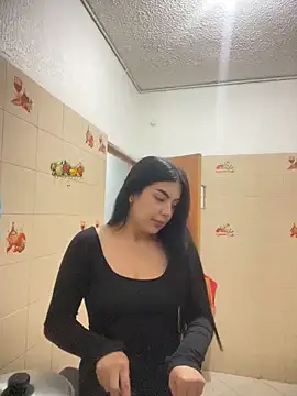 Snapshot of Cami_olarte chatting on May 27, 2026, 3:14 am Cami olarte online show from May 27, 2026, 3:14 am