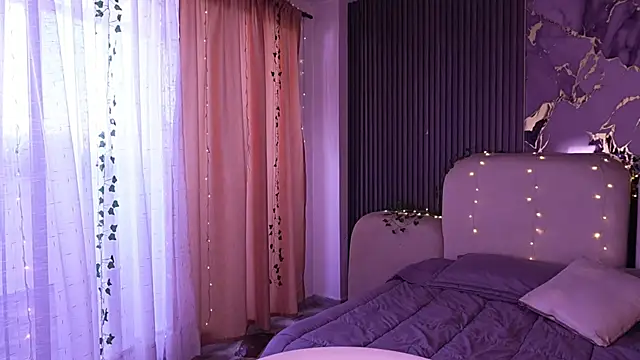 LilithLuxor  online show from March 31, 2026, 12:51 pm