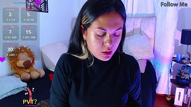 CharlottLee online show from May 20, 2026, 12:18 am