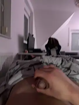 justin2787 online show from April 10, 2026, 11:01 pm