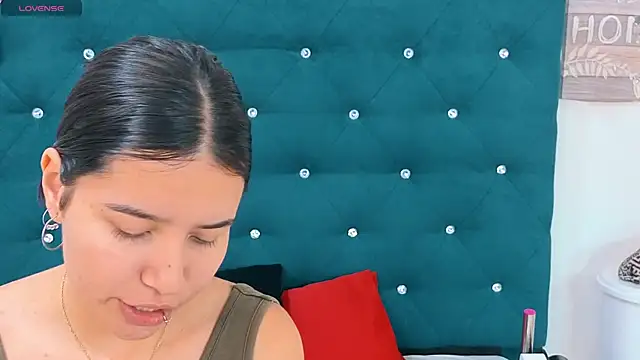 Morgansmithx online show from May 4, 2026, 8:44 pm