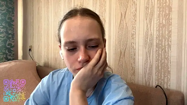 JayneJuly online show from May 4, 2026, 2:04 am