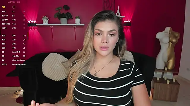 Sofia Velvetx online show from April 23, 2026, 1:13 pm