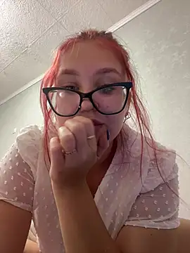 MissAuroraX online show from June 10, 2026, 11:28 pm
