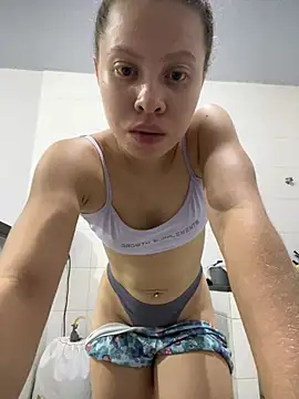 jhully hot online show from May 15, 2026, 11:47 pm