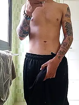 Snapshot of gruesoyde20cm chatting on April 19, 2026, 9:43 am gruesoyde20cm online show from April 19, 2026, 9:43 am