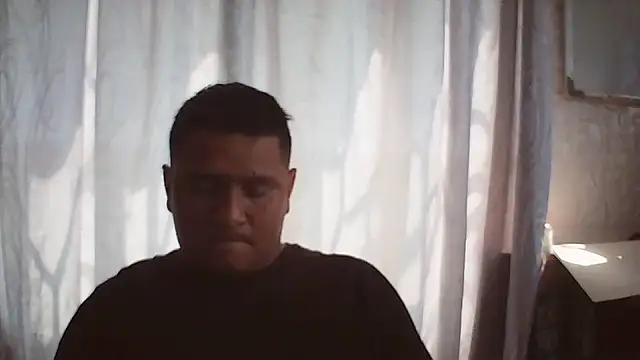 luis20212 online show from May 19, 2026, 3:19 pm