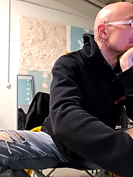 TavoEskort123 online show from March 28, 2026, 11:39 pm