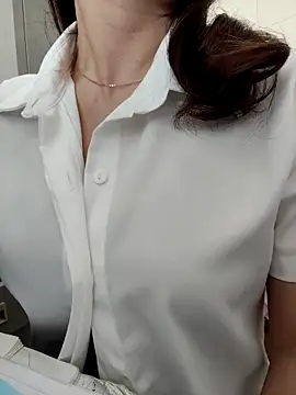 Snapshot of Easyly0 chatting on March 30, 2026, 9:22 am Easyly0 online show from March 30, 2026, 9:22 am