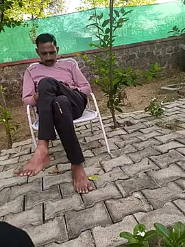 yogii20 online show from April 2, 2026, 12:45 pm