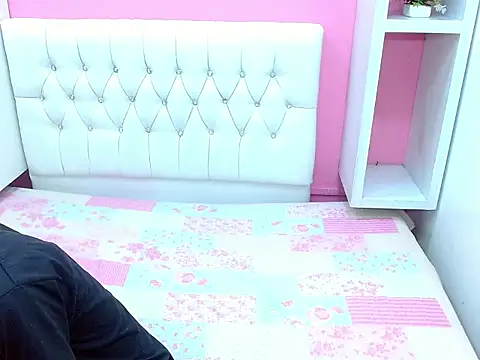 23alana online show from April 13, 2026, 3:10 am