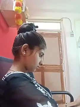 TANU01990 online show from May 30, 2026, 4:08 am
