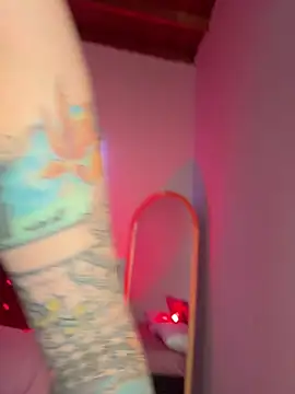 Snapshot of sabrina_voss chatting on April 12, 2026, 11:24 am sabrina voss online show from April 12, 2026, 11:24 am