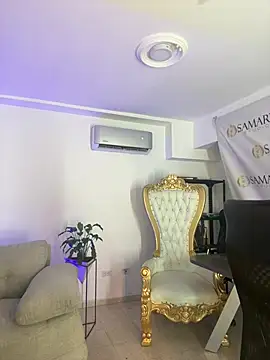 IrisJones  online show from July 9, 2026, 12:59 pm