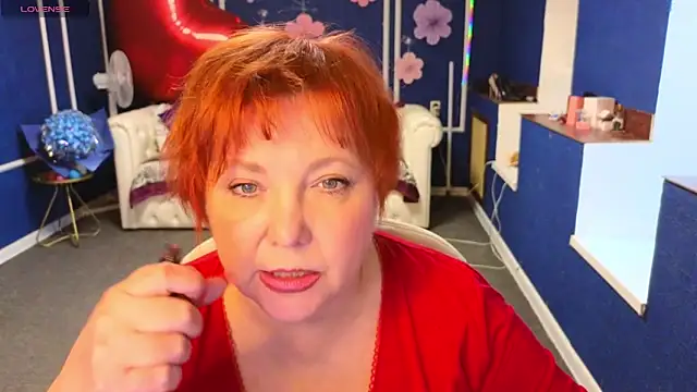Kira Kingslee online show from April 20, 2026, 11:35 am