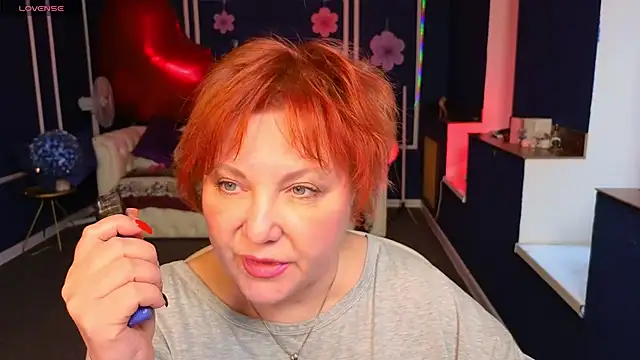 Kira Kingslee online show from April 22, 2026, 11:06 am