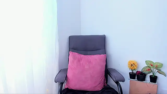 Snapshot of Debora_Rayssa chatting on May 14, 2026, 7:44 pm Debora Rayssa online show from May 14, 2026, 7:44 pm