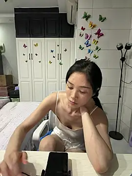 yuanpu0925 online show from May 14, 2026, 1:19 pm