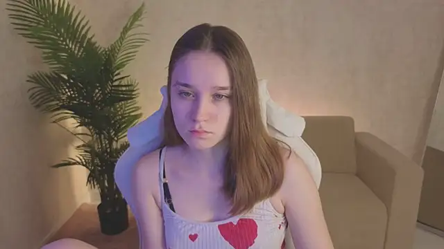 SweetieBlush online show from April 21, 2026, 2:03 am