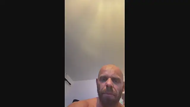 funycouple online show from April 30, 2026, 8:27 pm