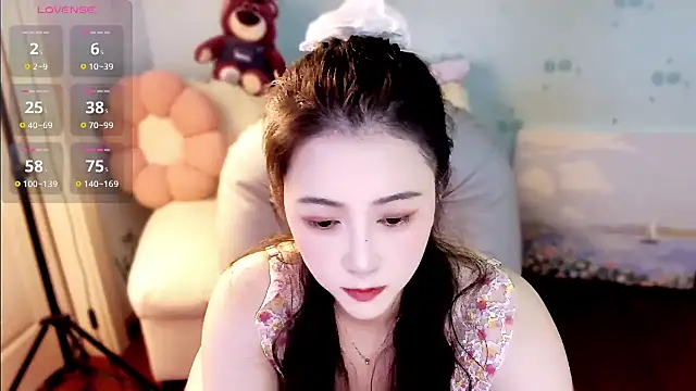 Snapshot of summer_uu chatting on July 8, 2026, 7:58 pm summer uu online show from July 8, 2026, 7:58 pm