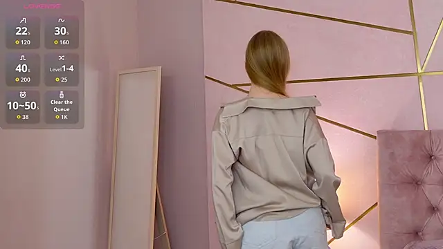 NoraWells online show from April 3, 2026, 5:36 am