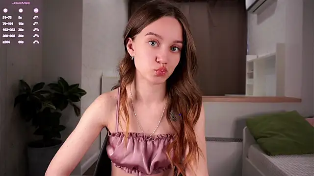 sinfulThea online show from April 24, 2026, 12:07 pm
