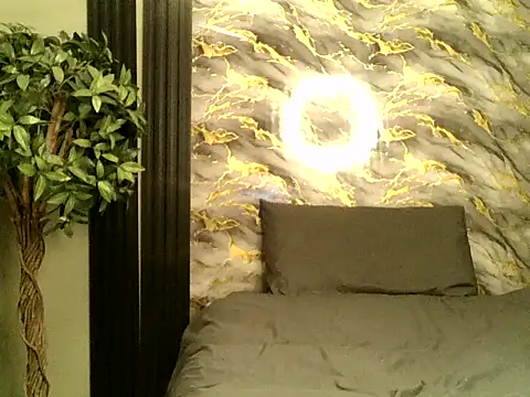 FreakyBUNNYWORXXX online show from April 6, 2026, 5:36 pm