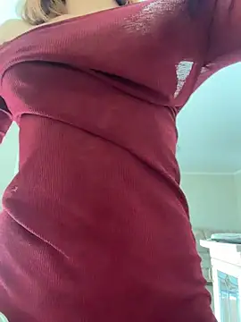 AriaPureTemptation online show from May 18, 2026, 2:33 am