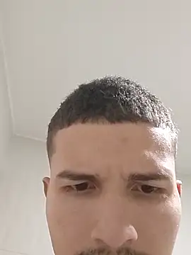 Snapshot of camiloangel119 chatting on March 30, 2026, 12:23 am camiloangel119 online show from March 30, 2026, 12:23 am