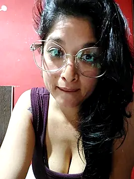 Steffanny2026 online show from March 31, 2026, 8:33 pm